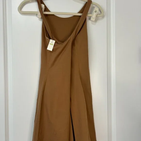 Aerie Offline Tan "The Hugger" Workout Dress Size M NWT - Picture 2 of 2